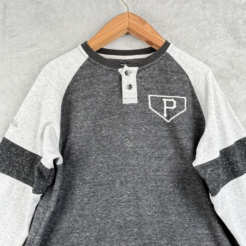 Stitches Pittsburgh Pirates Henley Shirt Mens XL Gray Vintage Logo MLB Sports - Picture 3 of 8